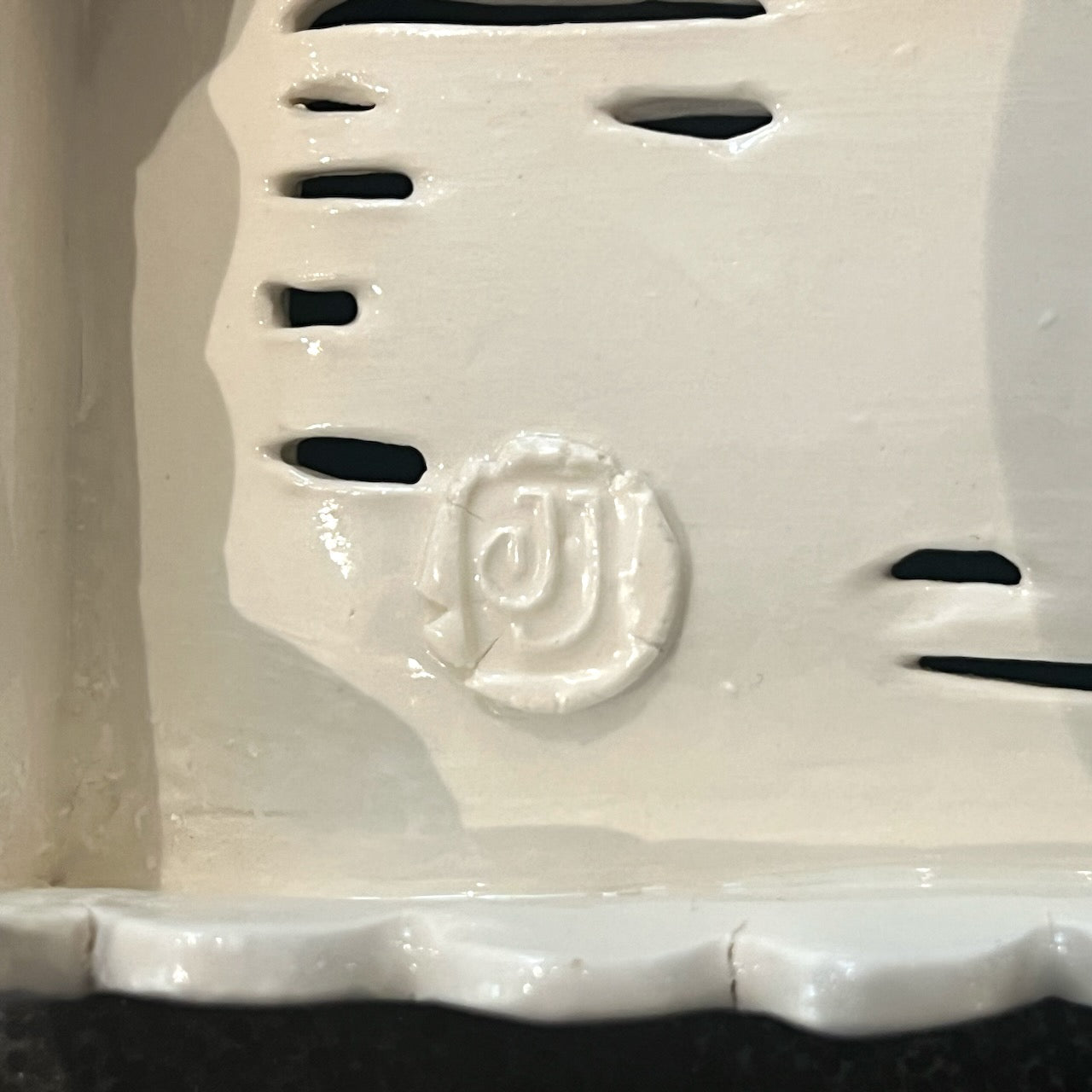 some samall superficial cracking